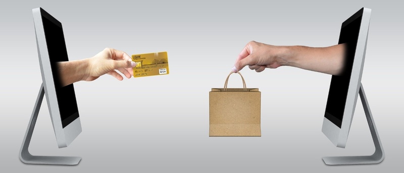 Compre online e retire na loja: a tática para economizar em petshops