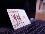 aprenda como jogar poker online grátis