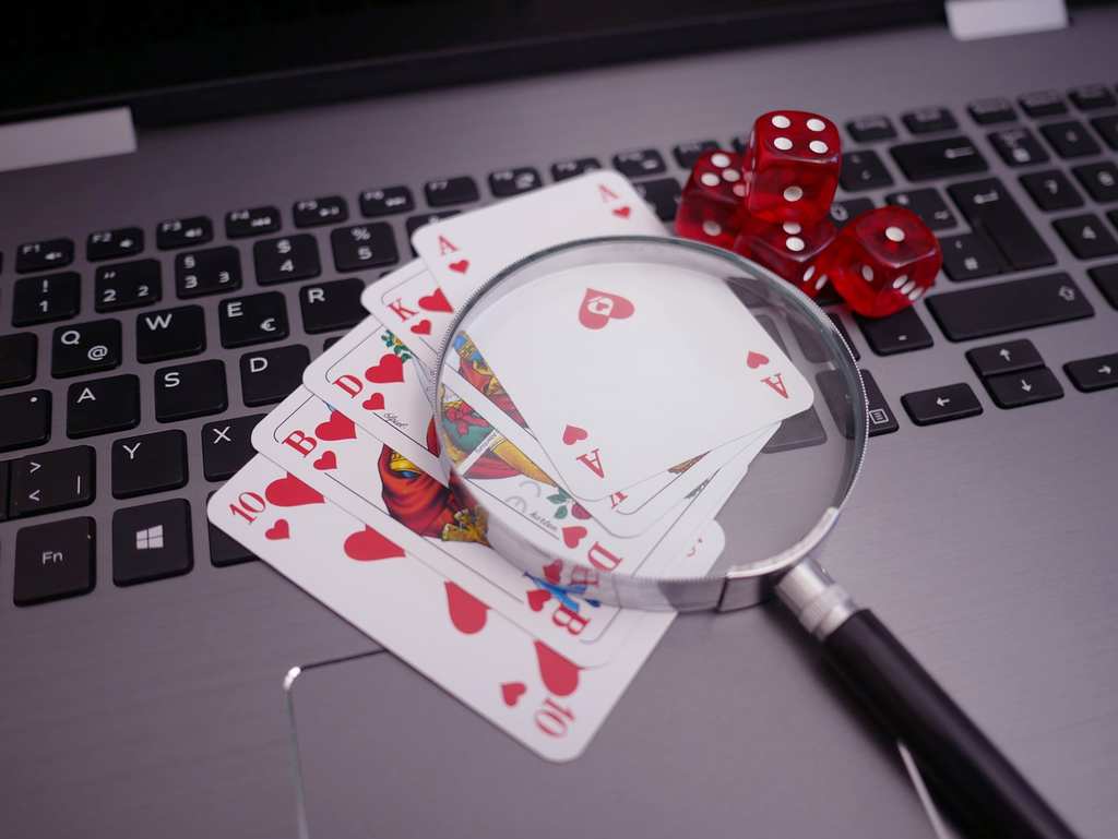 Dicas de como jogar poker online grátis